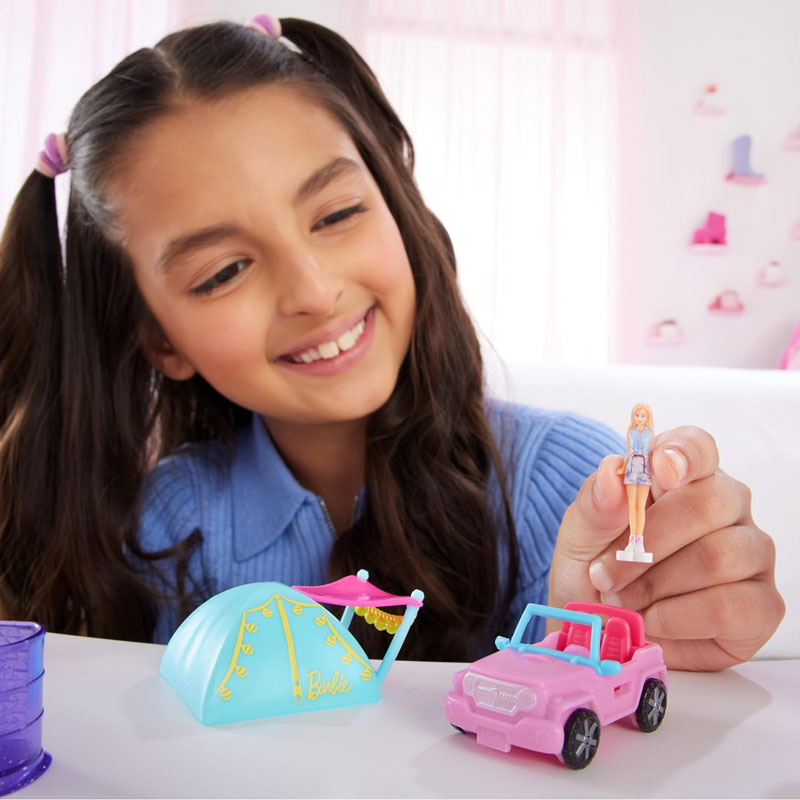 Mattel Barbie Mini Barbieland SUV & Tent Color-Change & Mini Barbie Doll & Αξεσουάρ HYF43